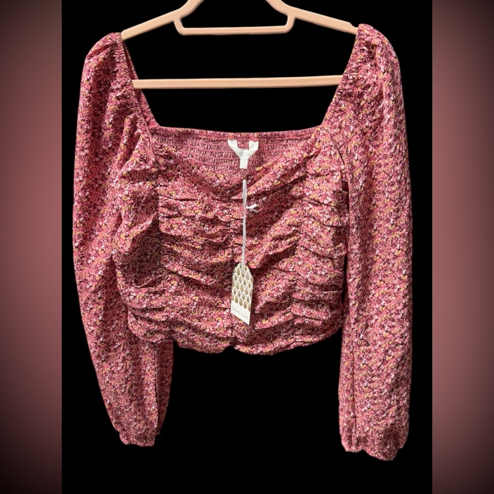 Beyond words Juniors size XL floral crop top long sleeve shirt boho medium pink